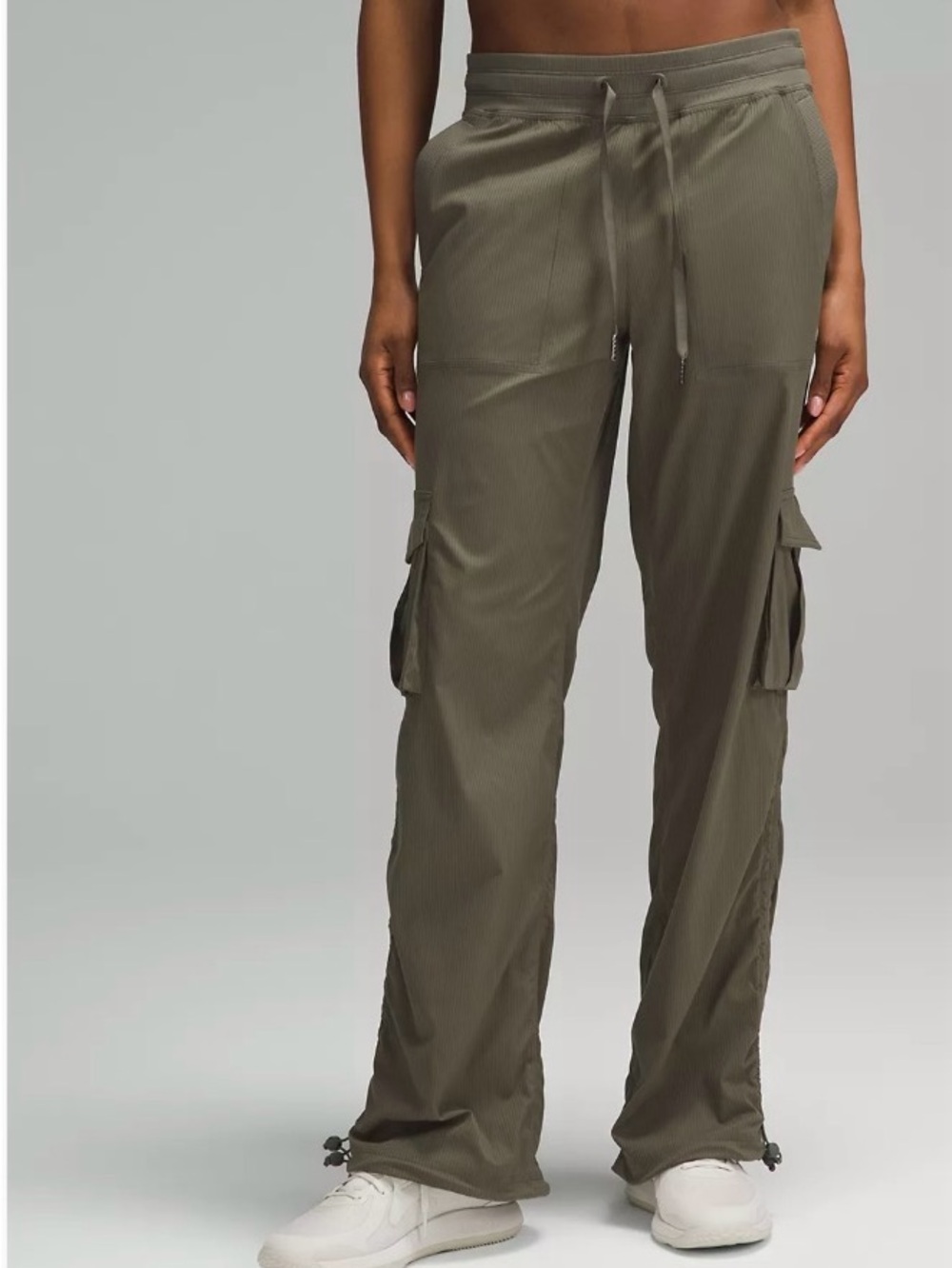 Women's Dance studio relaxed-fit mid rise cargo pants